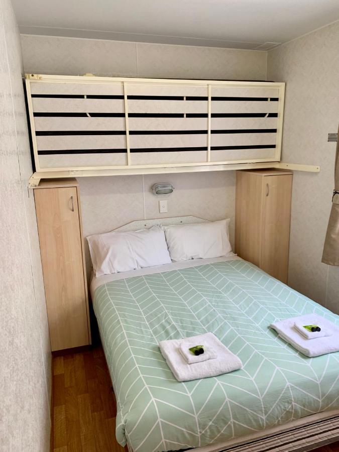 Tatura Cabin&Caravan Park Bagian luar foto