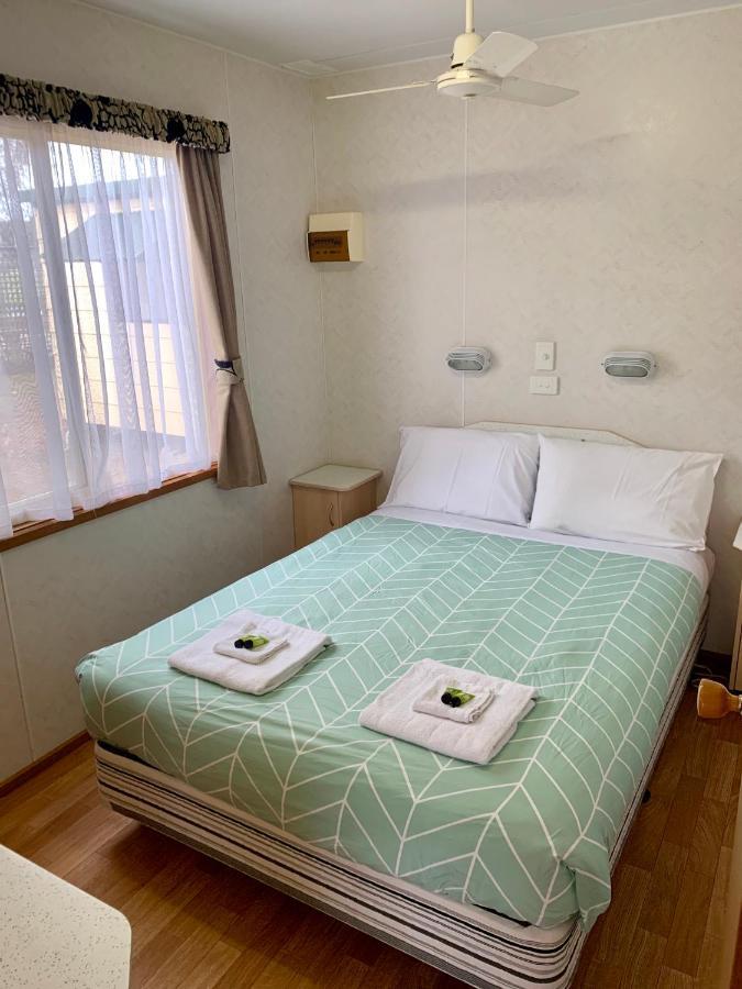 Tatura Cabin&Caravan Park Bagian luar foto