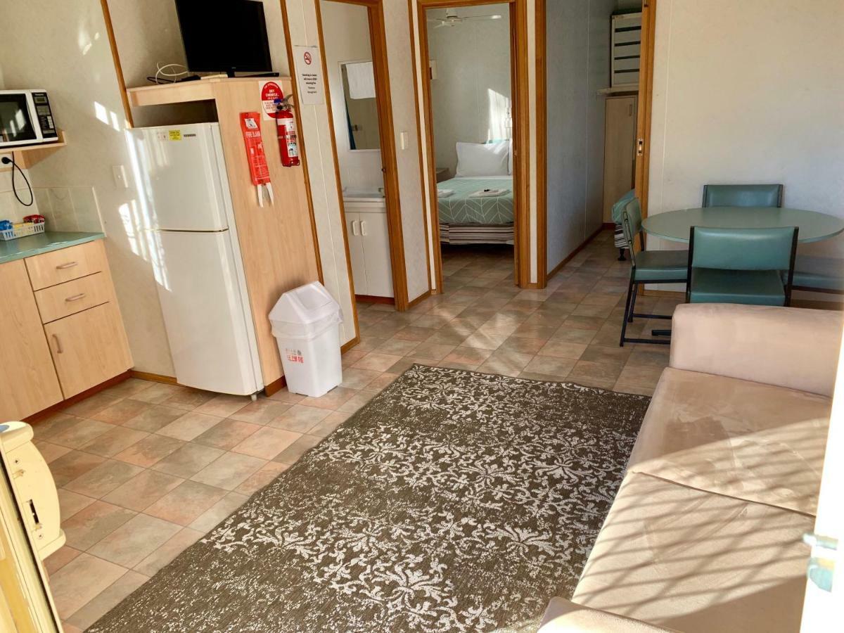 Tatura Cabin&Caravan Park Bagian luar foto